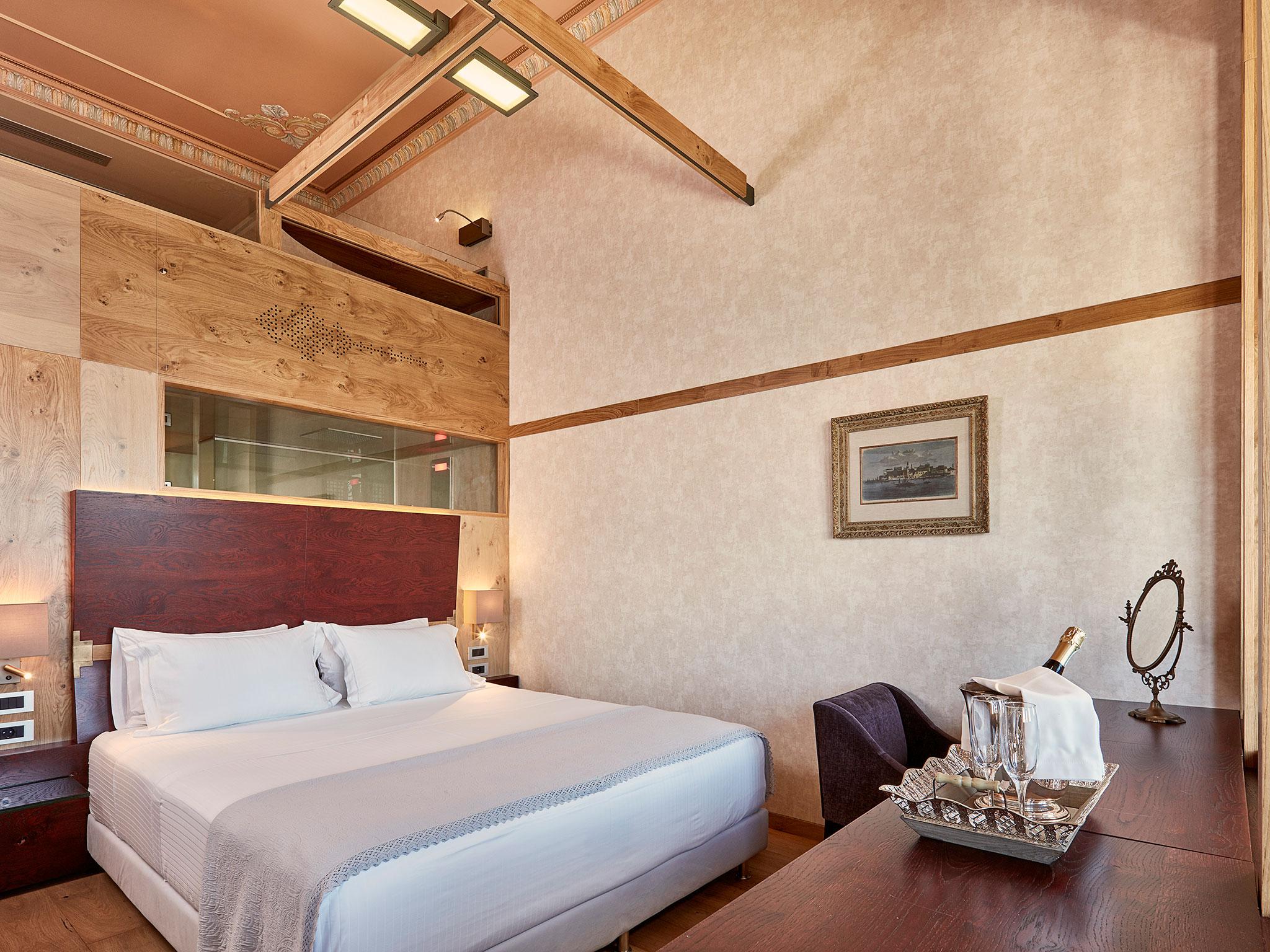 โดมุส เรเนียร์ บูติก โฮเทล - ฮิสตอริก โฮเทล เวิร์ลด์ไวด์ Hotel Chania  ภายนอก รูปภาพ